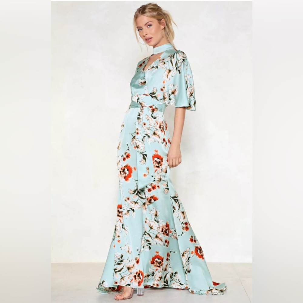 Nasty Gal Queen Of Peace Floral Dress Size 4
